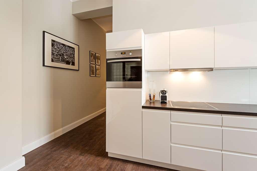 Arabel Design Apartments Berlin Restoran gambar A modern German kitchen