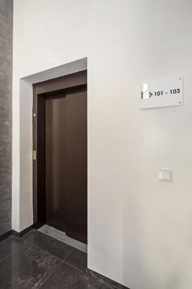 Arabel Design Apartments Berlin Luaran gambar A door with a door sign